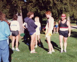 22 01k. Shore AC XC 1990 -- crowd with Adam