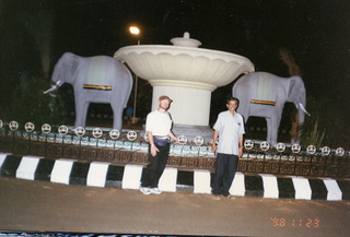 5 35o. Satish-Geeta wedding in Madras, India - Adam and Dr. Krishnamurthy at elephant circle at IIT Madras