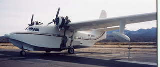 Twin-engine flying boat 2