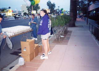 Rock and Roll Marathon, eager volunteers