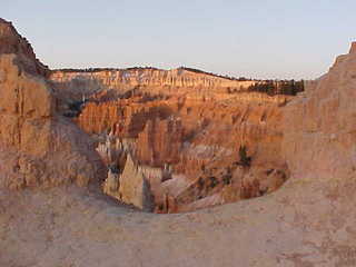 Bryce Canyon island plateau and cone mountain (B)