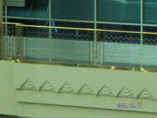 Digital camera checkout -- Galleria even closer