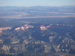 Bryce Canyon, rocks of many colors (zoom)