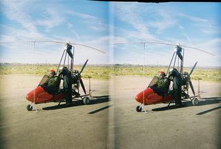 stereo-3D L+R parallel-eye Loreo -- autogyro at San Manuel Airport (E77)