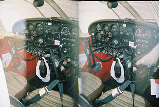 stereo-3D L+R parallel-eye Loreo -- autogyro at San Manuel Airport (E77)