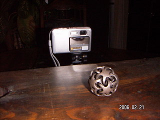 Camera rig for 3-D pictures