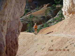 Bryce Canyon -- Peek-a-boo loop -- Adam