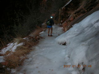 456 61t. Zion National Park - Observation Point hike - ice waterfall - Adam