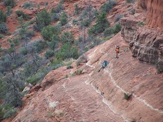 493 62a. Sedona -- Cathedral Rock hike -- Gini and Adam