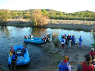 Camelback hike -- Mahendran taking a picture