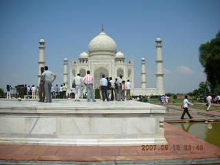 Agra - on the way to taj mahal - electric bus