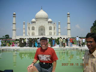 Taj Mahal pool, main building - Adam