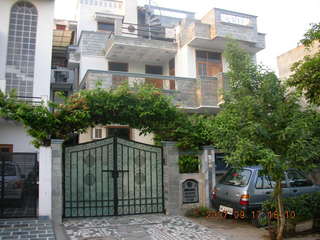 morning run, Gurgaon, India - nice house