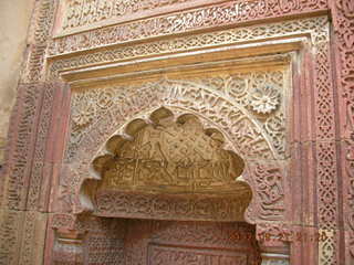 Qutub Minar, Delhi - Boeing 747 flying over