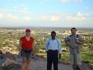 662 6af. Camelback hike - Adam, Benoy, Bernhard