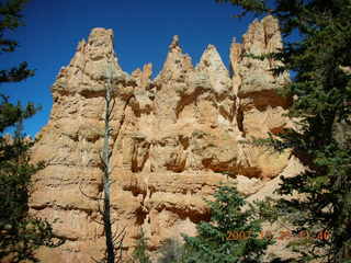 Bryce Canyon - Peek-a-boo loop - with hole in rock