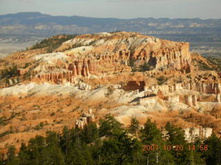 Bryce Canyon - Queen's Garden trail - amphitheater