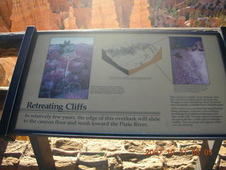 Bryce Canyon - Fairyland viewpoint - Vanishing Cliffs sign