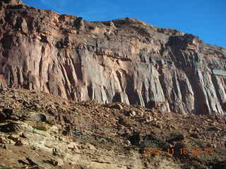 74 6bg. Canyonlands National Park - Lathrop Trail hike