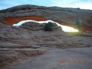 2 6bh. Canyonlands National Park - Mesa Arch dawn