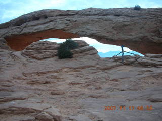 14 6bh. Canyonlands National Park - Mesa Arch dawn