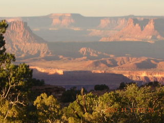 47 6bh. Canyonlands National Park - dawn