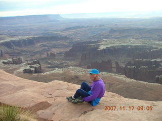 85 6bh. Canyonlands National Park - Grand View Overlook - Adam