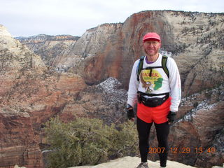 44 6cv. Zion National Park - Angels Landing hike - Adam at the top