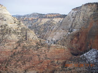 Zion National Park - Angels Landing hike - chains