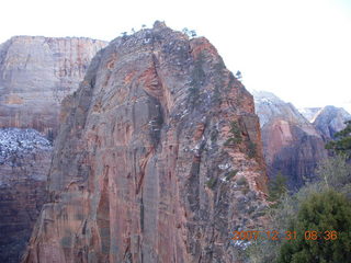 34 6cx. Zion National Park - sunrise Angels Landing hike