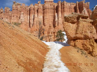 256 6f1. Bryce Canyon - Queens Garden hike