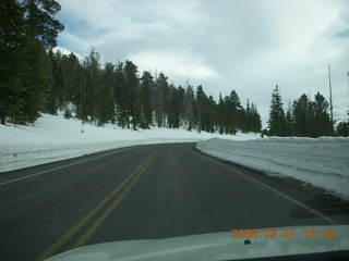 Bryce Canyon - road with snow