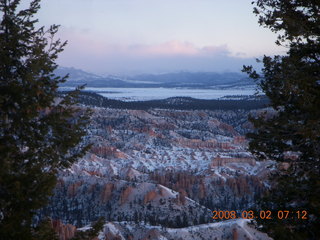 37 6f2. Bryce Canyon - sunrise at Bryce Point