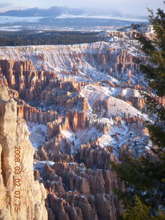 56 6f2. Bryce Canyon - sunrise at Bryce Point