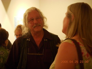 Arlo Guthrie chatting