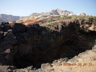 Snow Canyon - Lava Flow trail - cave