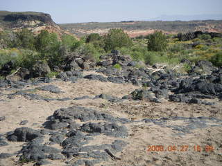 333 6gt. Snow Canyon - Lava Flow trail - lava