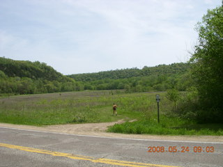 845 6hq. Minnesota country road - grass path - Adam running