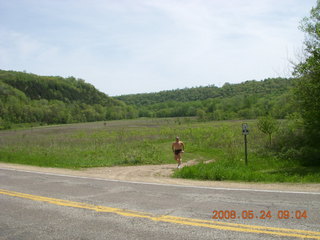 849 6hq. Minnesota country road - grass path - Adam running