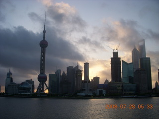 eclipse - Shanghai - Bund - morning run - skyline