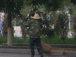 eclipse - Jiuquan - morning run - street sweeper
