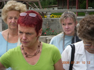 eclipse - Jiuquan park - Linda, Judith, Ann Marie