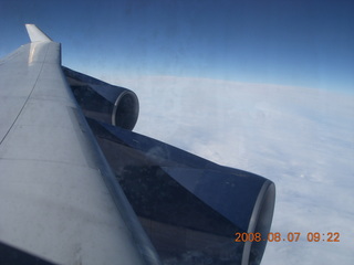 eclipse - wing and engines of Boeing 747