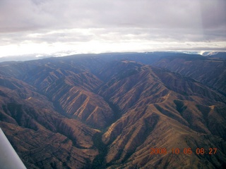 38 6n5. aerial - Washington, Idaho, Oregon flight - Snake River canyon - Hells Canyon