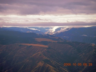 40 6n5. aerial - Washington, Idaho, Oregon flight - Snake River canyon - Hells Canyon