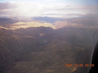 85 6n5. aerial - Washington, Idaho, Oregon flight - Snake River canyon