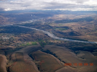 aerial - Washington, Idaho, Oregon flight - Snake River canyon