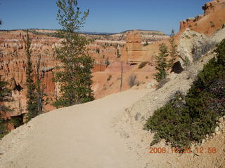 Bryce Canyon - Peek-A-Boo loop to Bryce Point