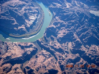 219 6pp. aerial - Canyonlands - Colorado River (looking for picnic tables)