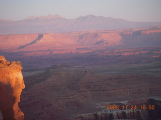 337 6pq. Canyonlands Grandview at sunset